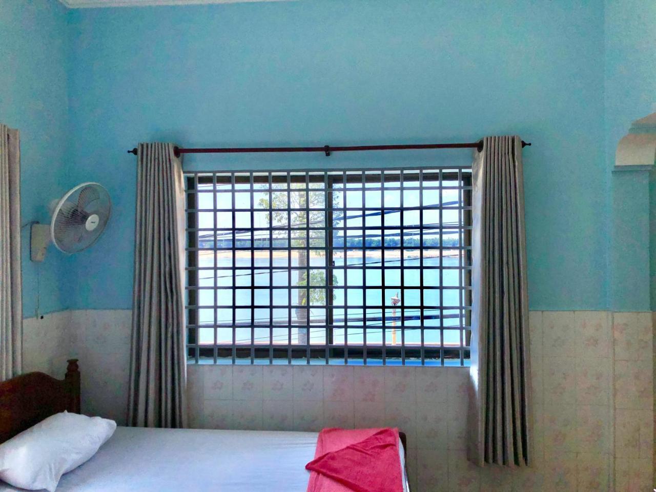 Hengheng II Guest House Kratie Exterior foto