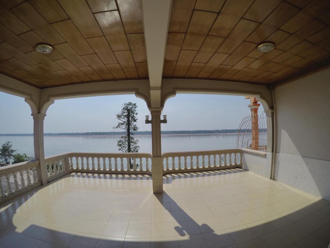 Hengheng II Guest House Kratie Exterior foto
